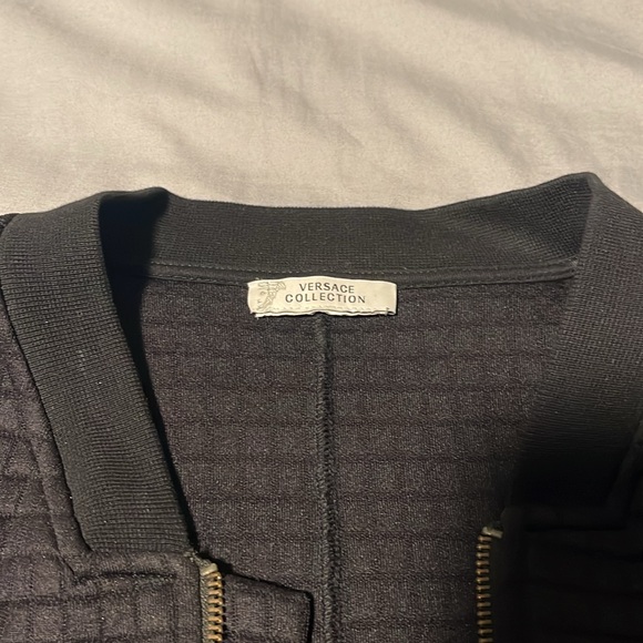 Men’s Versace sweater Jacket - Picture 2 of 5